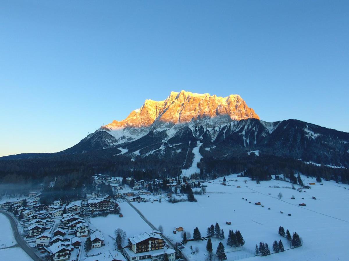Haus Alpengluehen Apartman Ehrwald Kültér fotó