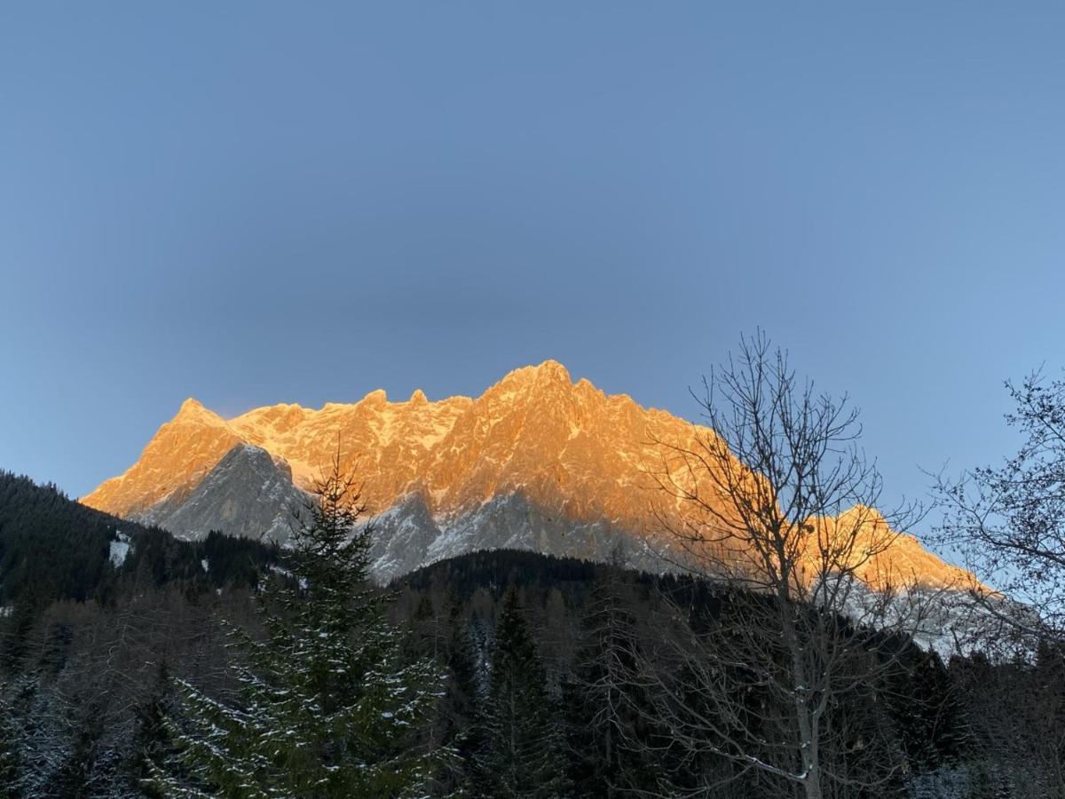 Haus Alpengluehen Apartman Ehrwald Kültér fotó